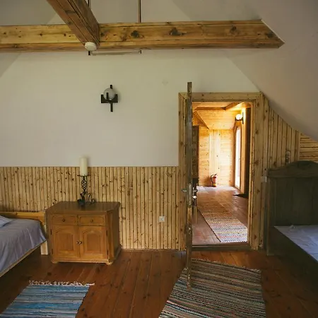 Vendégház Viesu Nams Melnsils